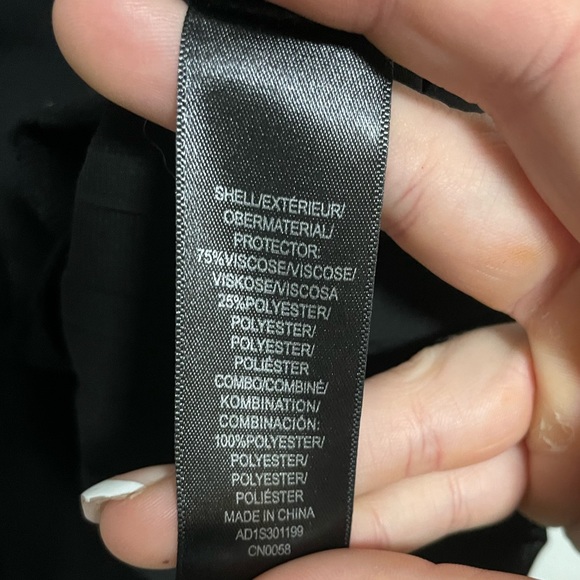 Adrianna Papell Solid Black Long Sleeve Button-Up
Blouse, Size Small - Picture 10 of 15